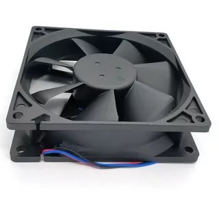 картинка Вентилятор 90мм Gembird FANCASE2/BALL (90x90x25, подшипник, 3 pin, провод 30 см) от магазина Альфанит в Кунгуре